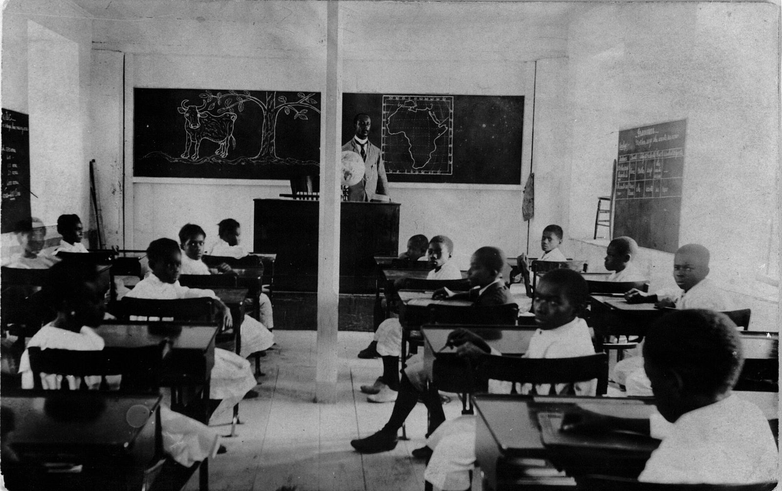 Class in a class room in Frederiksted (9471640590)