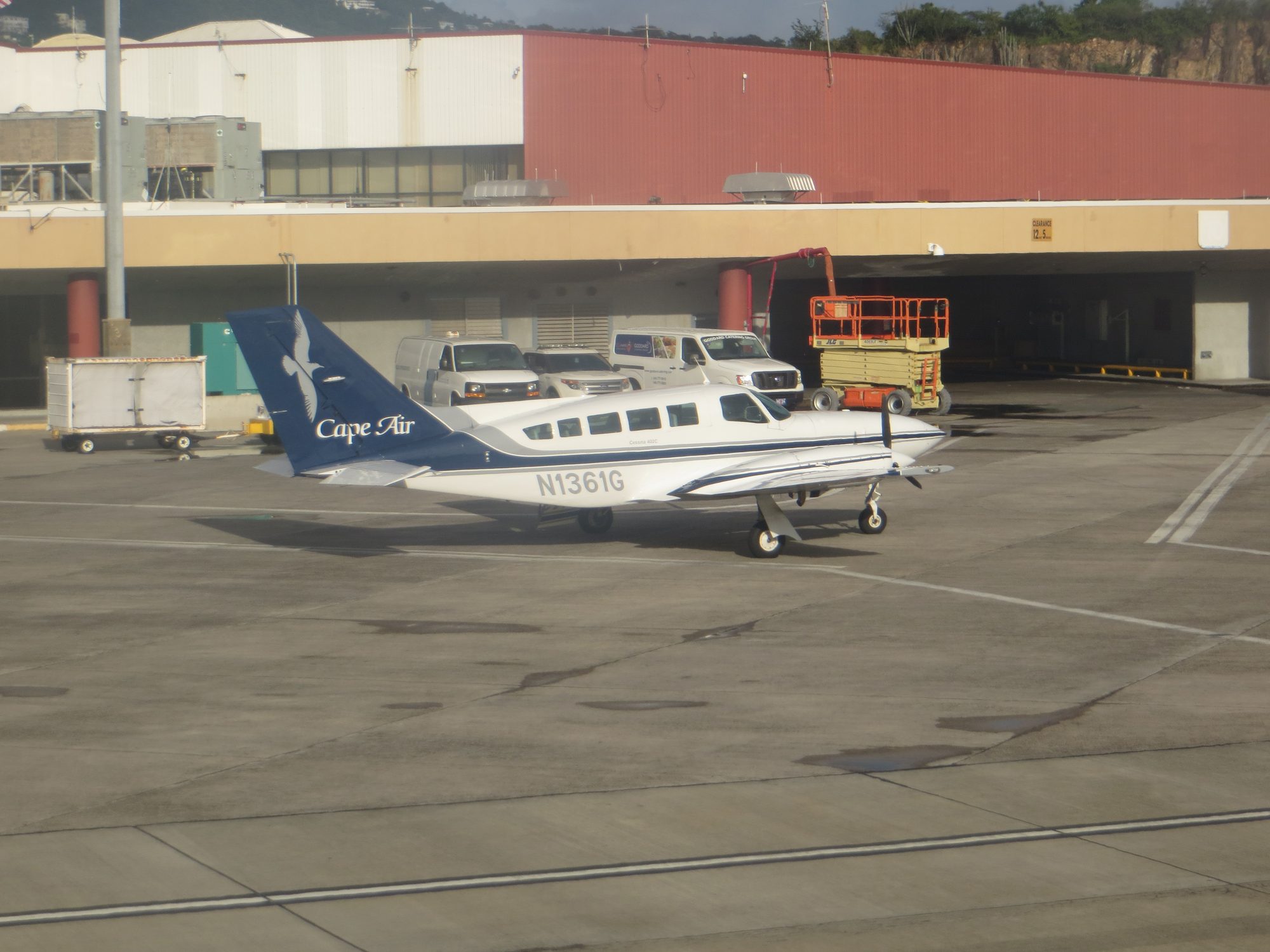 Cape Air N1361G at STT, Dec 2016